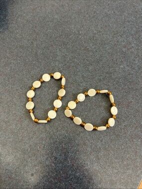 Women’s Cream and Gold Beaded Stretch Bracelet Set
